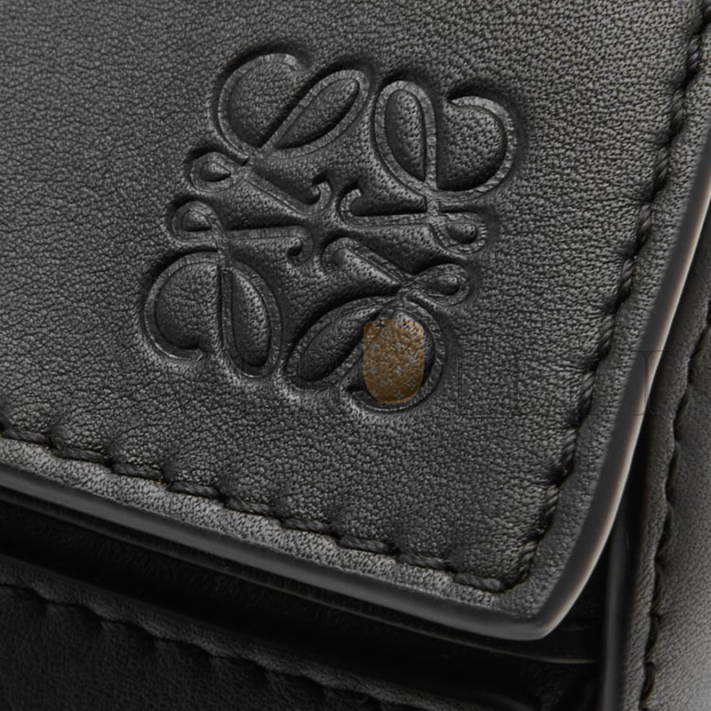 L0ew* small puzzle bag in smooth calfskin a510s21xae (24*16.5*10.5cm)